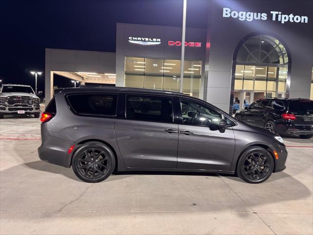 2021 Chrysler Pacifica Touring 2021 Chrysler Pacifica Touring