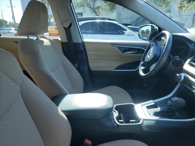 2022 Toyota RAV4 XLE 2022 Toyota RAV4 XLE