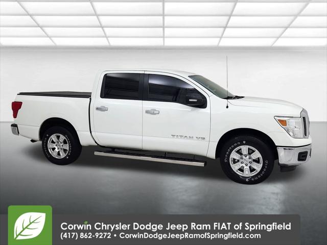 2018 Nissan TITAN SV