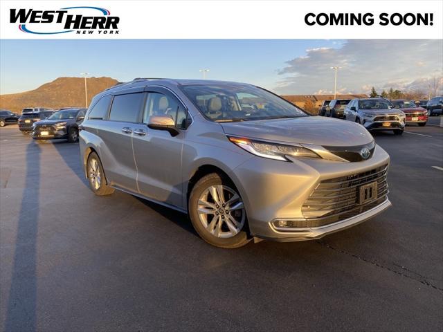 2023 Toyota Sienna Limited