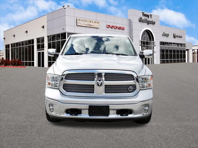 2018 RAM 1500 Lone Star Silver Crew Cab 4x2 57 Box 2018 RAM 1500 Lone Star Silver Crew Cab 4x2 57 Box