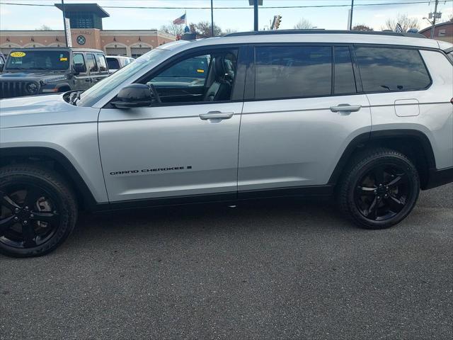 2023 Jeep Grand Cherokee L Limited 4x4 2023 Jeep Grand Cherokee L Limited 4x4