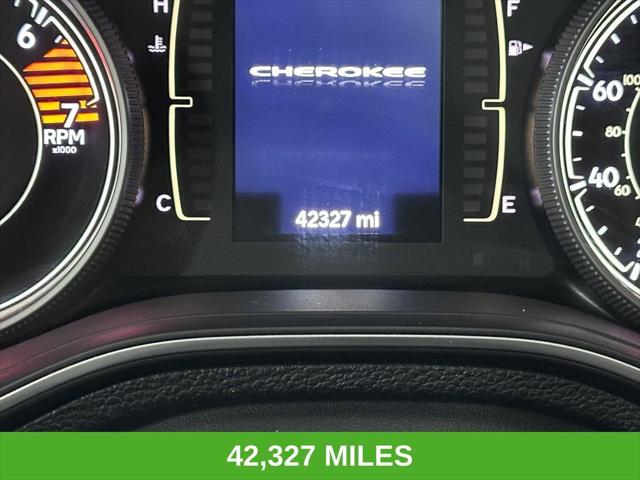 2021 Jeep Cherokee Altitude 4X4 2021 Jeep Cherokee Altitude 4X4