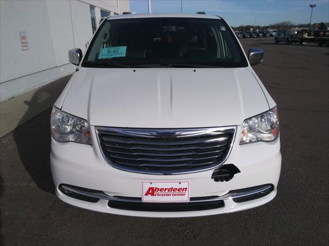 2013 Chrysler Town and Country Touring-L