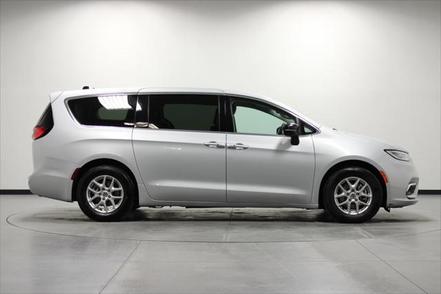 2024 Chrysler Pacifica Touring L 2024 Chrysler Pacifica Touring L