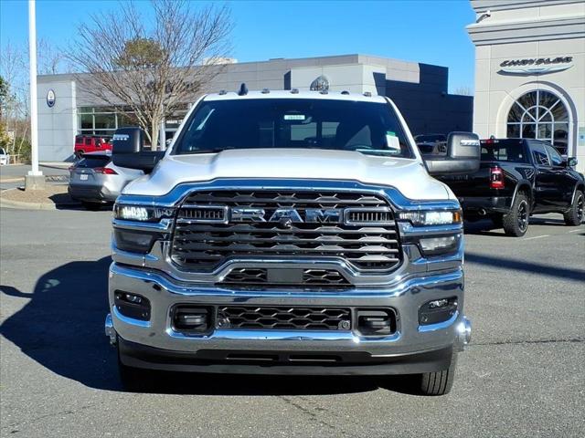 2026 RAM Ram 3500 RAM 3500 TRADESMAN CREW CAB 4X4 8 BOX
