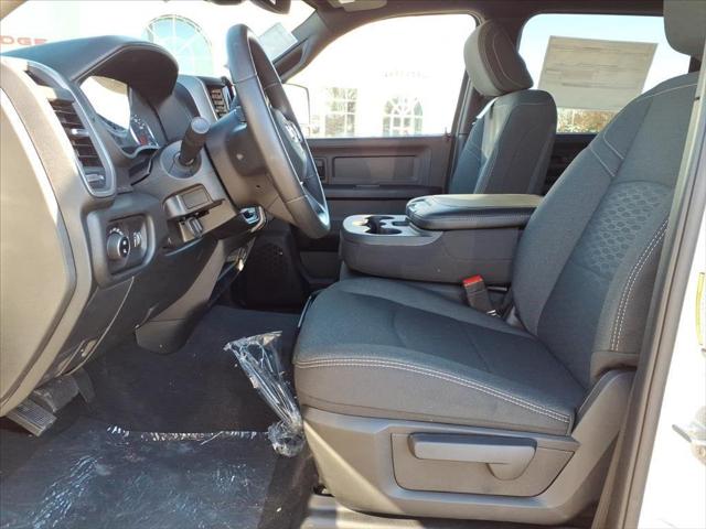 2026 RAM Ram 3500 RAM 3500 TRADESMAN CREW CAB 4X4 8 BOX