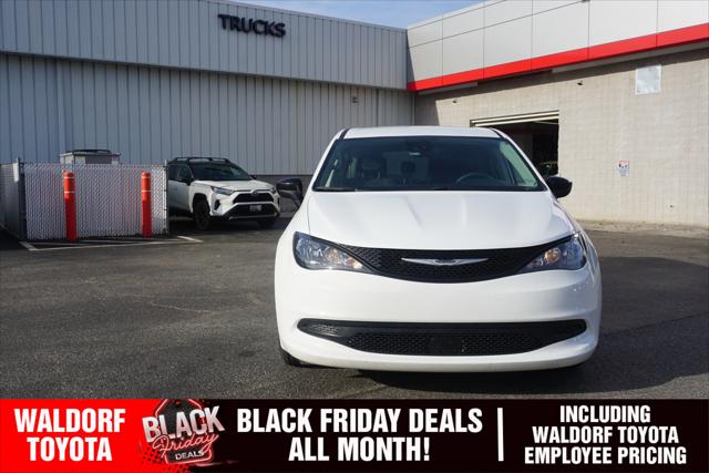 2024 Chrysler Voyager LX