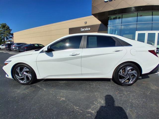 2024 Hyundai Elantra SEL 2024 Hyundai Elantra SEL