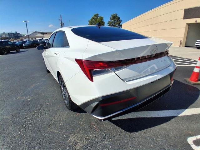 2024 Hyundai Elantra SEL 2024 Hyundai Elantra SEL