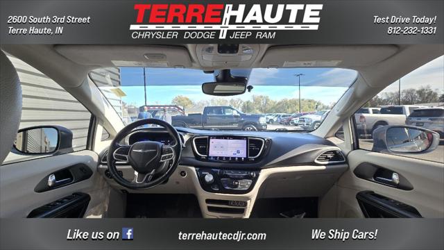 2021 Chrysler Pacifica Touring L 2021 Chrysler Pacifica Touring L