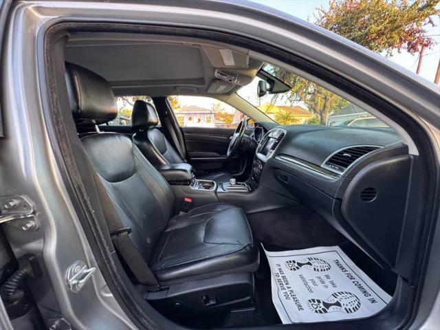 2017 Chrysler 300 300C