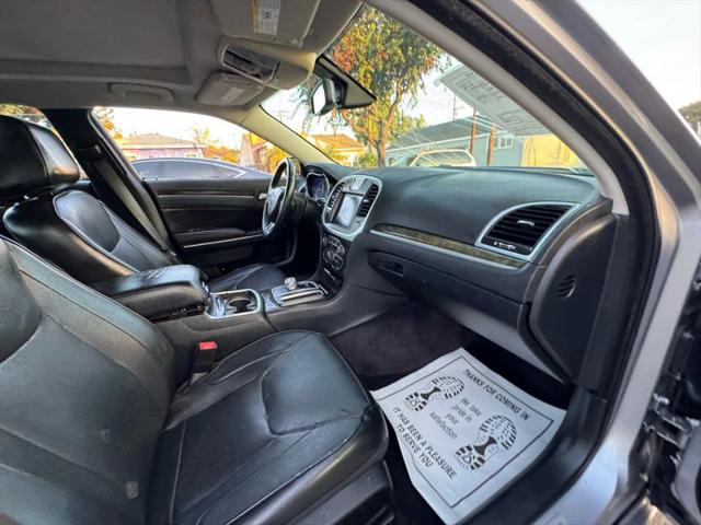 2017 Chrysler 300 300C