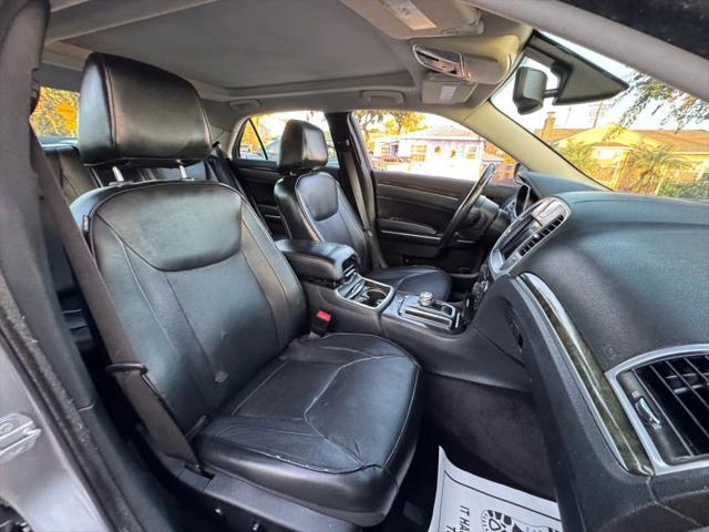 2017 Chrysler 300 300C