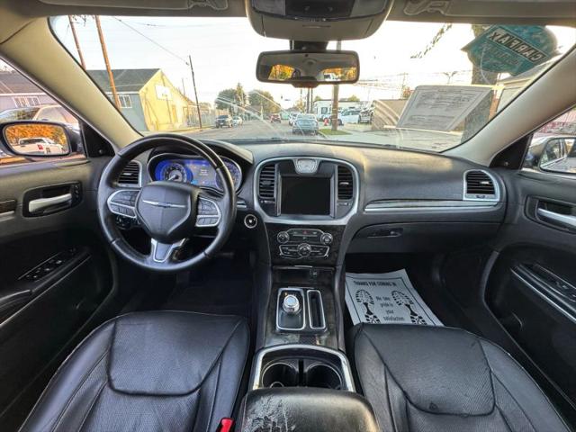 2017 Chrysler 300 300C