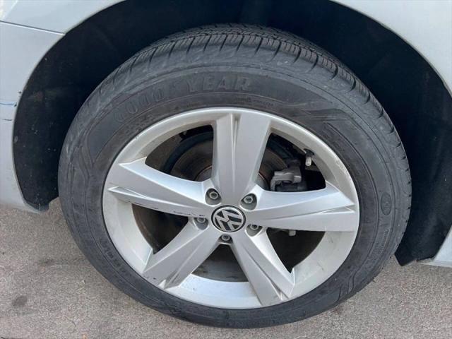 2013 Volkswagen Passat 2.5L SE