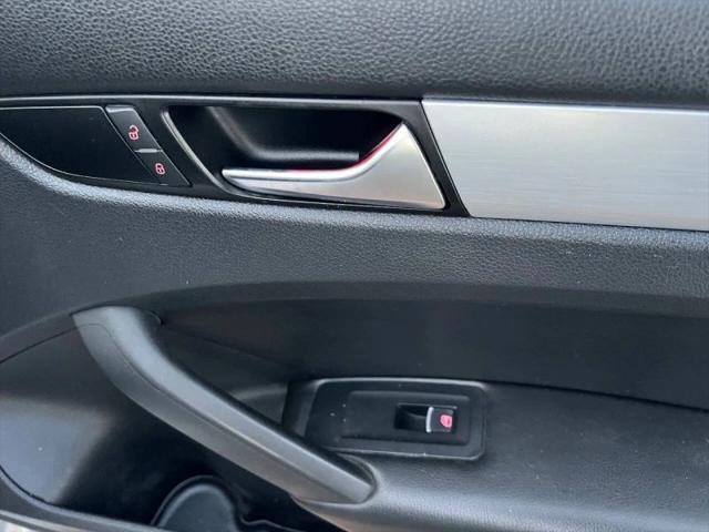 2013 Volkswagen Passat 2.5L SE