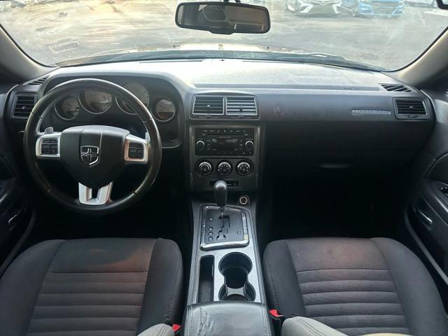 2013 Dodge Challenger SXT