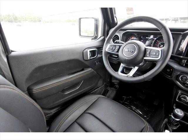 2025 Jeep Wrangler 4-Door Sahara 4x4
