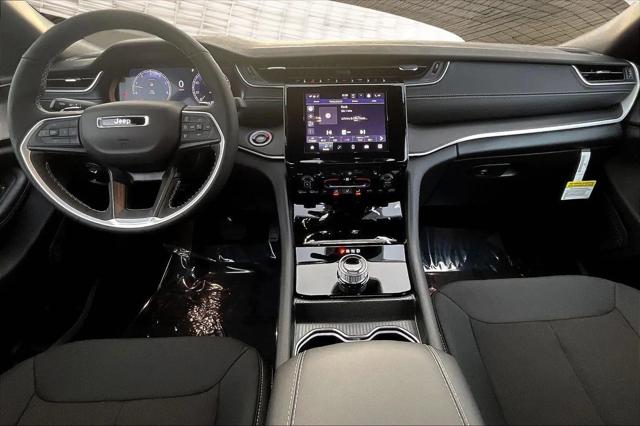2025 Jeep Grand Cherokee L Laredo X 4x4