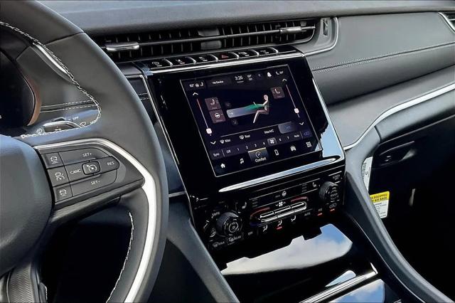 2025 Jeep Grand Cherokee Laredo X 4x4