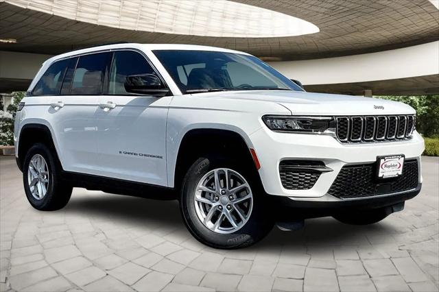 2025 Jeep Grand Cherokee Laredo X 4x4