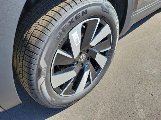 2026 Volkswagen Atlas Cross Sport SE with Technology