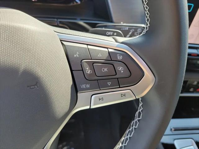 2026 Volkswagen Atlas Cross Sport SE with Technology