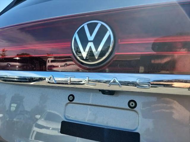 2026 Volkswagen Atlas SE with Technology