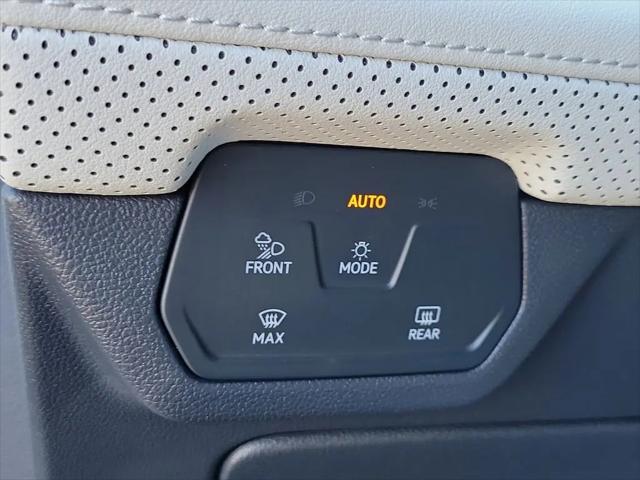 2026 Volkswagen Atlas Cross Sport SEL Premium R-Line
