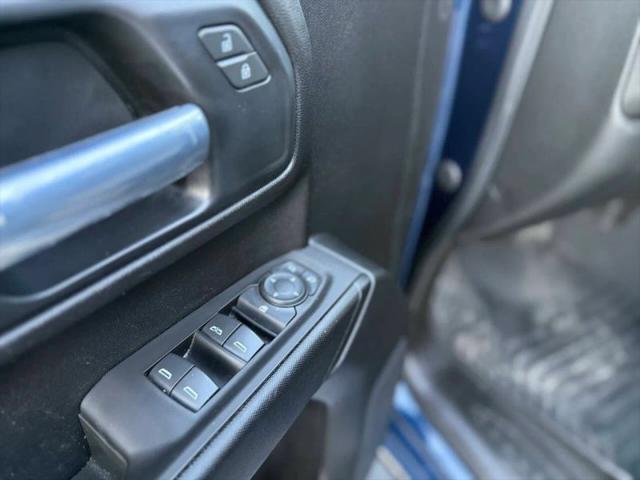 2021 Chevrolet Silverado 1500 2WD Crew Cab Short Bed Custom