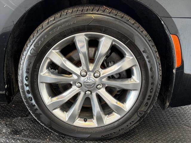 2016 Chrysler 300 AWD
