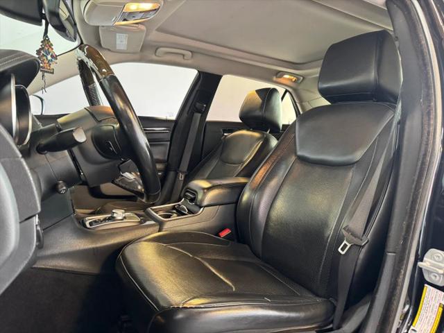 2016 Chrysler 300 AWD