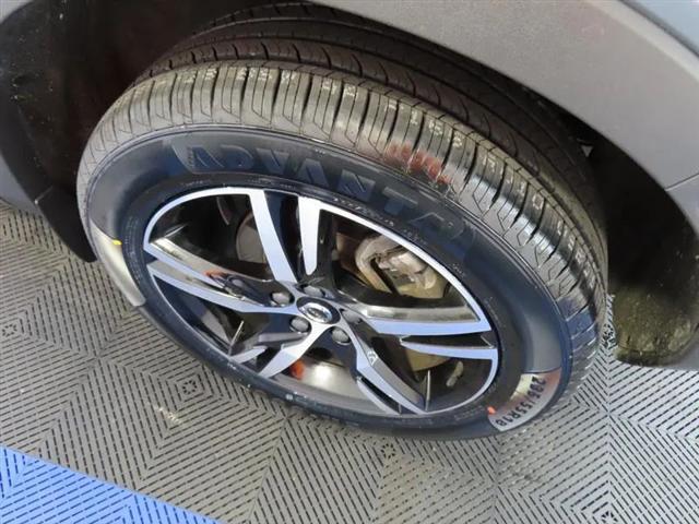 2023 Volvo XC40 B5 Core