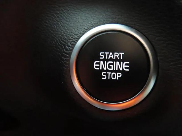 2023 Volvo XC40 B5 Core