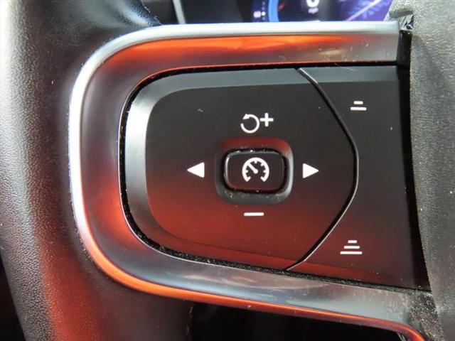 2023 Volvo XC40 B5 Core