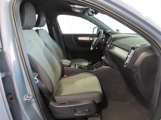 2023 Volvo XC40 B5 Core