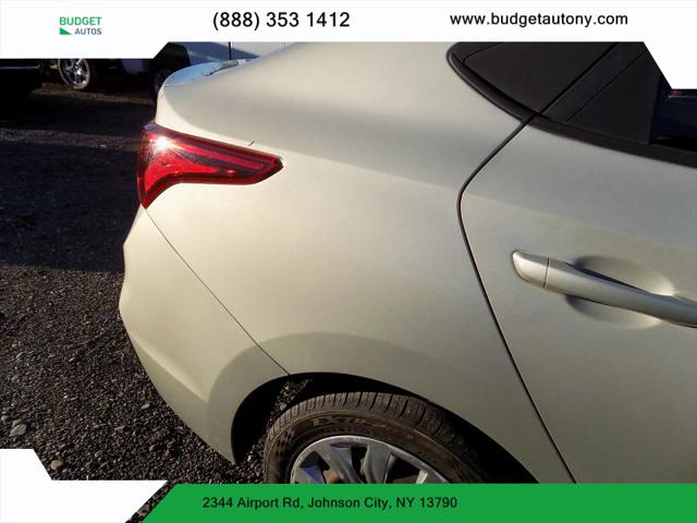 2019 Hyundai Accent SE