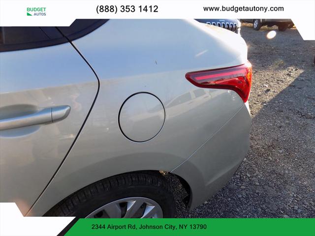 2019 Hyundai Accent SE