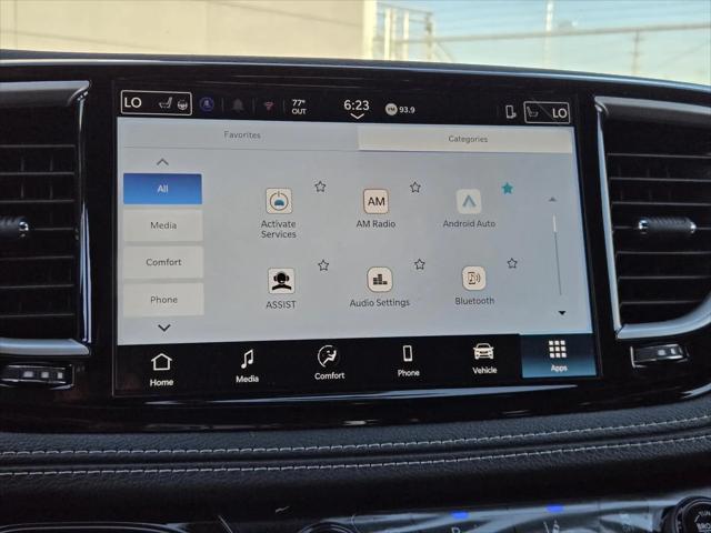 2026 Chrysler Pacifica Select