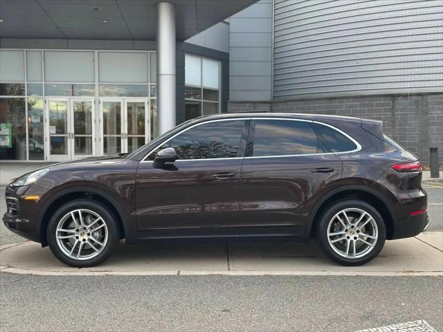 2019 Porsche Cayenne Standard