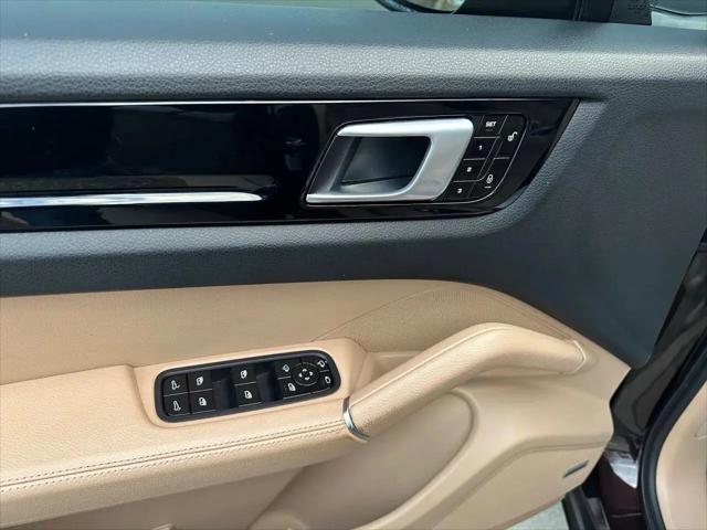 2019 Porsche Cayenne Standard