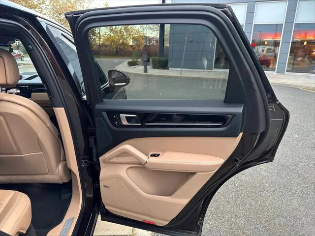 2019 Porsche Cayenne Standard