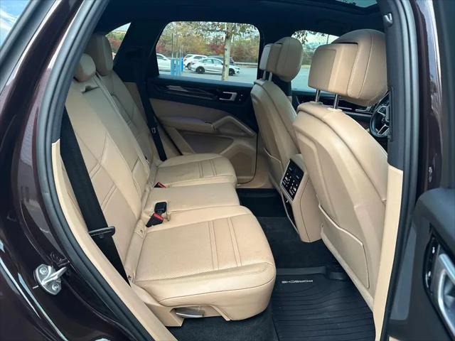 2019 Porsche Cayenne Standard