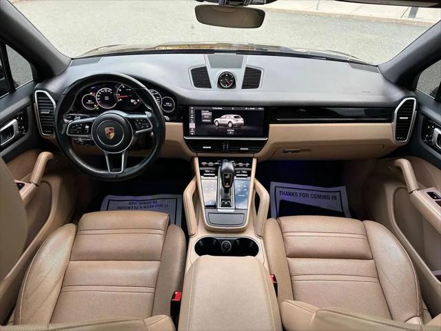 2019 Porsche Cayenne Standard
