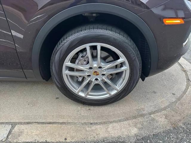2019 Porsche Cayenne Standard