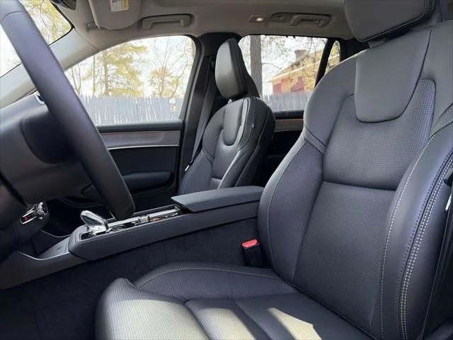 2026 Volvo XC90 Ultra, B6 AWD Gas (mild hybrid), Gasoline, Bright, 7 Seats