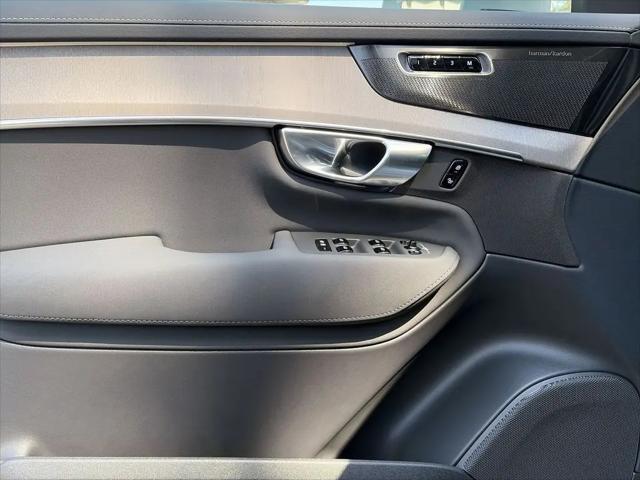 2026 Volvo XC90 Ultra, B6 AWD Gas (mild hybrid), Gasoline, Bright, 7 Seats