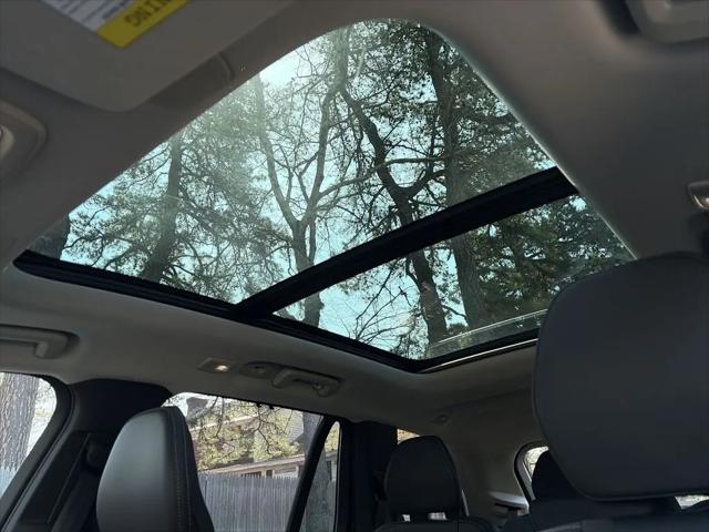 2026 Volvo XC90 Ultra, B6 AWD Gas (mild hybrid), Gasoline, Bright, 7 Seats