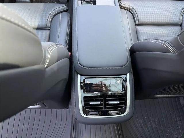 2026 Volvo XC90 Ultra, B6 AWD Gas (mild hybrid), Gasoline, Bright, 7 Seats
